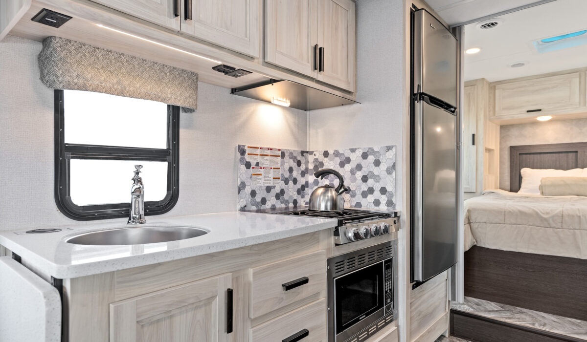 canadream-mha---kitchen_51607658998_o